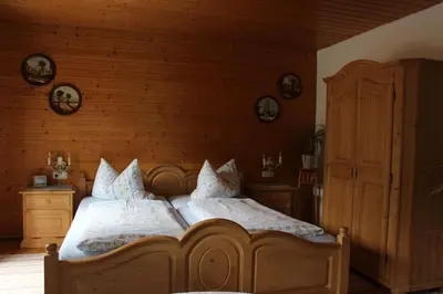 Ein Bett oder Betten in einem Zimmer der Unterkunft Landhaus Wiesenhof