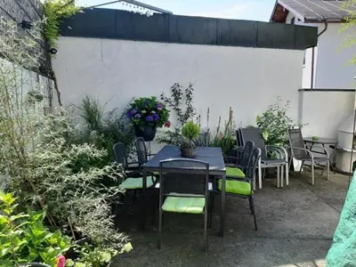 Ein Garten an der Unterkunft Florentiner Haus