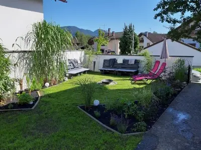 Ein Garten an der Unterkunft Florentiner Haus
