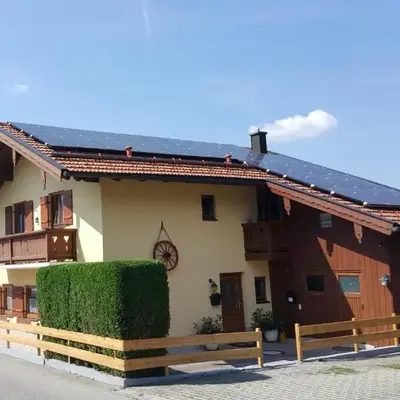 Chiemgauferienwohnungen - Wanderlust und Alpenrose