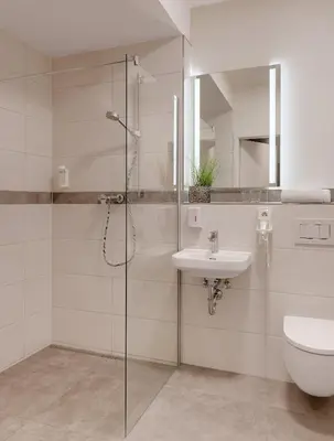 Ein Badezimmer in der Unterkunft Amper Art Boardinghouse