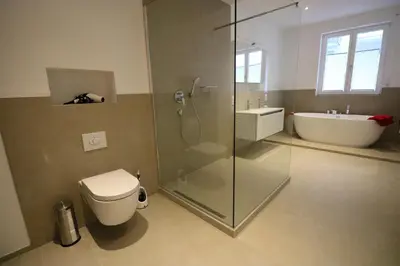 Ein Badezimmer in der Unterkunft Fewo am Josephsplatz 125 m2