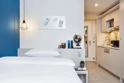 Küche/Küchenzeile in der Unterkunft H.ome Serviced Apartments München
