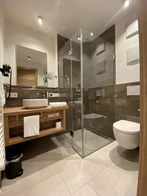 Ein Badezimmer in der Unterkunft Pöltnerhof