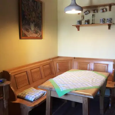 Ein Sitzbereich in der Unterkunft Ferienwohnung Rosenlehner