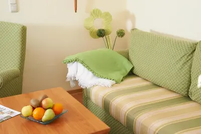 Ein Sitzbereich in der Unterkunft Hotel Cebulj