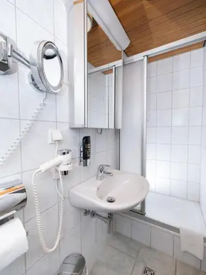 Ein Badezimmer in der Unterkunft DONAUHOTEL Ingolstadt