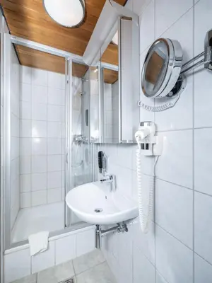Ein Badezimmer in der Unterkunft DONAUHOTEL Ingolstadt