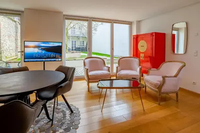 TV/Unterhaltungsangebot in der Unterkunft ANA Suites Augsburg City Center - Self-Service-Hotel
