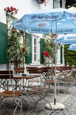 Ein Restaurant oder anderes Speiselokal in der Unterkunft Gasthof zum Stern