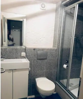 Ein Badezimmer in der Unterkunft Schatzl Hütte