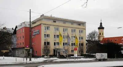 Ambassador Parkhotel im Winter