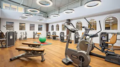 Das Fitnesscenter und/oder die Fitnesseinrichtungen in der Unterkunft Dorint MARC AUREL Spa & Golf Resort