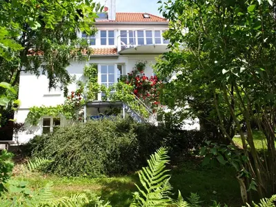 Ein Garten an der Unterkunft Ferienwohnung Dausacker