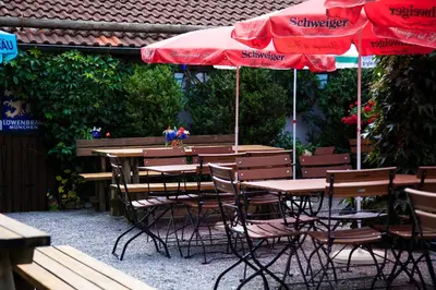 Ein Restaurant oder anderes Speiselokal in der Unterkunft Landgasthof Pilsenhof Entenbraterei