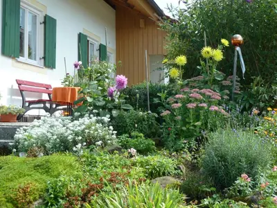 Ein Garten an der Unterkunft Ferienwohnung Panorama