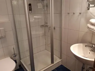 Ein Badezimmer in der Unterkunft Schellenberger Hof