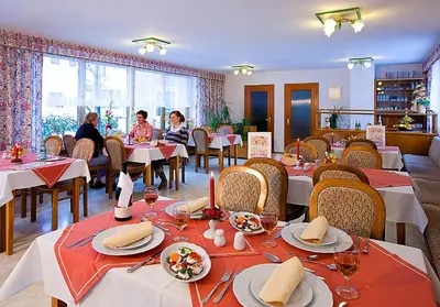 Ein Restaurant oder anderes Speiselokal in der Unterkunft Hotel Seemüller