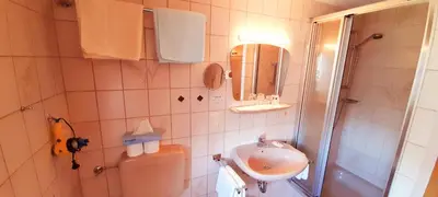 Ein Badezimmer in der Unterkunft Hotel Seemüller
