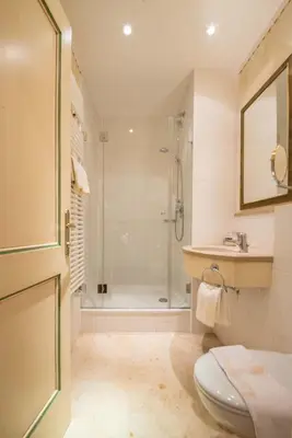 Ein Badezimmer in der Unterkunft Hotel Post Murnau