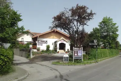 Das Gebäude in dem sich die Ferienwohnung befindet