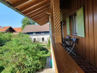 Ein Garten an der Unterkunft Haus Bergrausch
