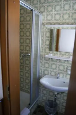 Ein Badezimmer in der Unterkunft Gästehaus Charlotte
