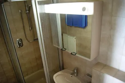 Ein Badezimmer in der Unterkunft Gästehaus Charlotte