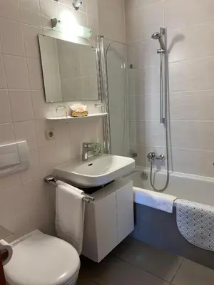 Ein Badezimmer in der Unterkunft Gästehaus Bauer am Golfplatz