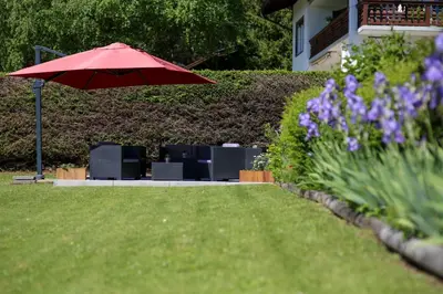 Ein Garten an der Unterkunft Landhaus Schwaben