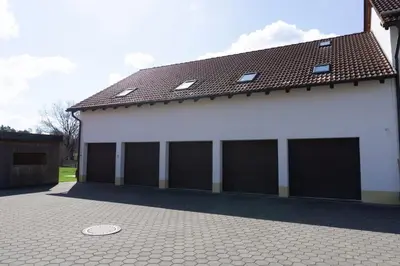 Das Gebäude in dem sich die Ferienwohnung befindet
