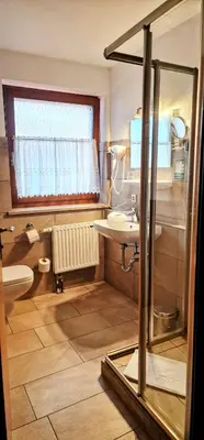 Ein Badezimmer in der Unterkunft Landgasthof Kirchmayer