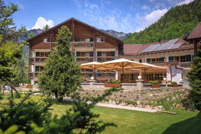 Ein allgemeiner Bergblick oder ein Berglick von des Hotels aus