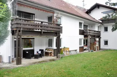 Das Gebäude in dem sich die Ferienwohnung befindet