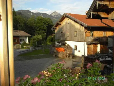 Ein allgemeiner Bergblick oder ein Berglick von der Ferienwohnung aus