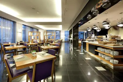 Ein Restaurant oder anderes Speiselokal in der Unterkunft Eurostars Grand Central