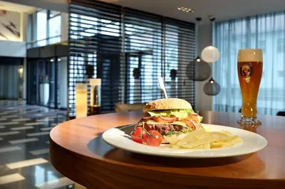 Essen im Hotel oder in der Nähe