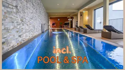 Der Swimmingpool an oder in der Nähe von premium by GS Hotel