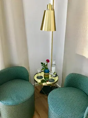 Ein Sitzbereich in der Unterkunft Hotel Garni Goldammer