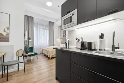 Küche/Küchenzeile in der Unterkunft Limehome Munich Fritz-Erler Str