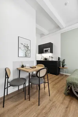 Ein Bett oder Betten in einem Zimmer der Unterkunft Limehome Munich Fritz-Erler Str