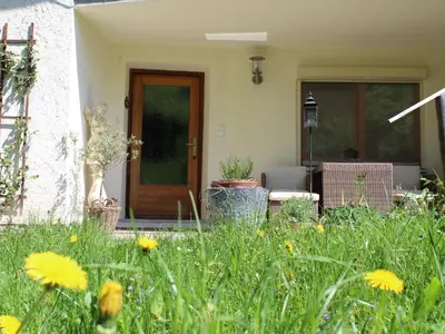 Ein Garten an der Unterkunft Ferienwohnung Staudacher