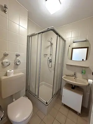 Ein Badezimmer in der Unterkunft Gschwendtnerhof App13 Lincke