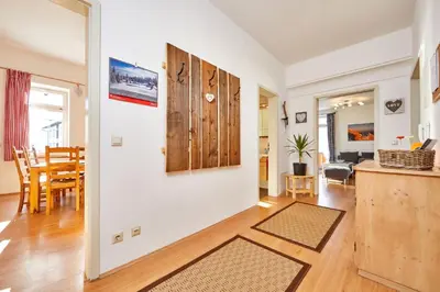 Ein Sitzbereich in der Unterkunft Apartments Alte Villa