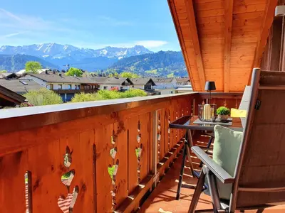 Ein allgemeiner Bergblick oder ein Berglick von der Ferienwohnung aus