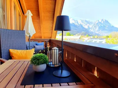 Ein allgemeiner Bergblick oder ein Berglick von der Ferienwohnung aus
