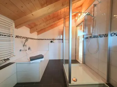 Ein Badezimmer in der Unterkunft Ferienwohnung Gipfelpanorama
