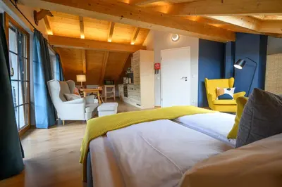 Ein Sitzbereich in der Unterkunft Das Bergquartier - Ferienwohnung Mühlberg