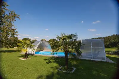 Der Swimmingpool an oder in der Nähe von Ferienhaus Regina