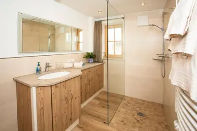 Ein Badezimmer in der Unterkunft Chiemsee Hauszeit